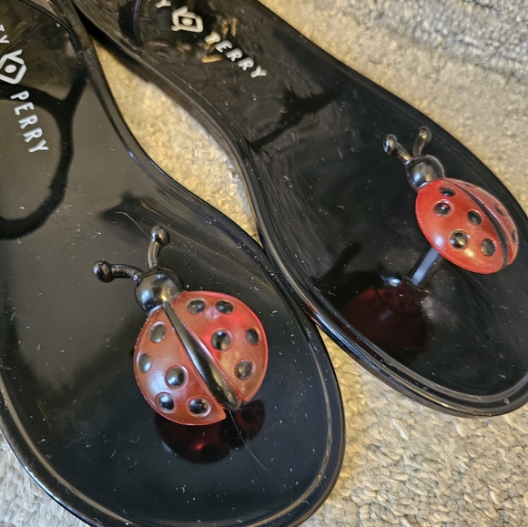 Katy Perry Stylish Geli Black and Red Ladybug Women's Sandals - Picture 4 of 7